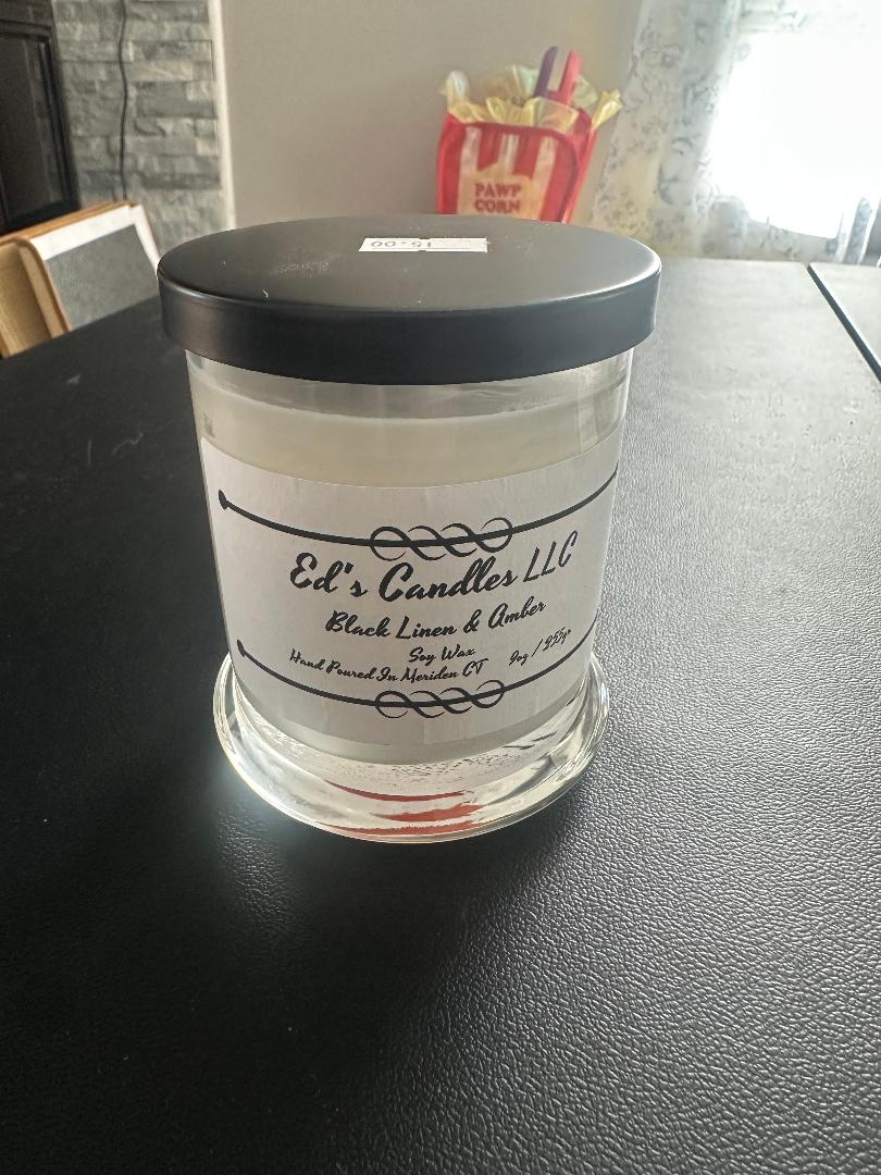Black Linen & Amber 9oz soy wax candle